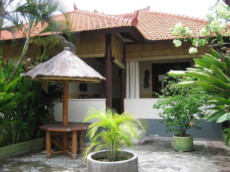 Hotel Ombak Putih Bungalows Nusa Dua  Exteriér fotografie